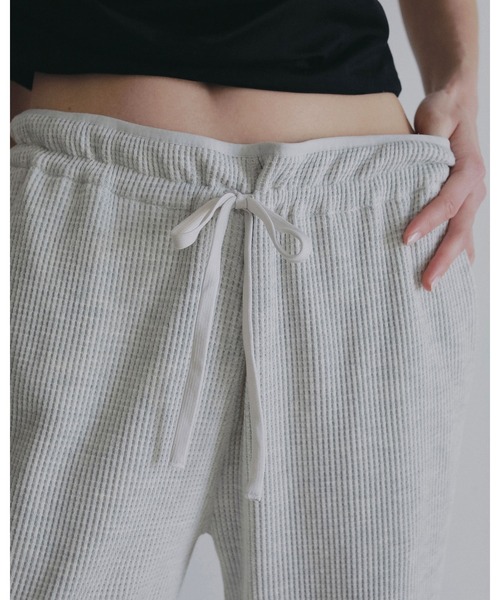 anuke(アンヌーク)の「Waffle Wide Pants(その他パンツ・レディース・ブラウン/オートミール・38inch/36inch)」の8枚目の写真
