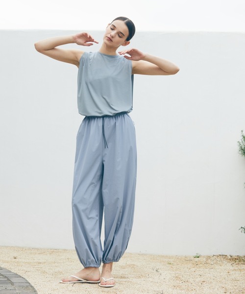 Julier Yoga and Relax（ジュリエヨガアンドリラックス）の「Julier マイクロ天竺タックプルオーバー（タンクトップ・レディース・ブラック/ホワイト/ブラウン/ライトブルーグレー・FREE）」の15枚目の写真