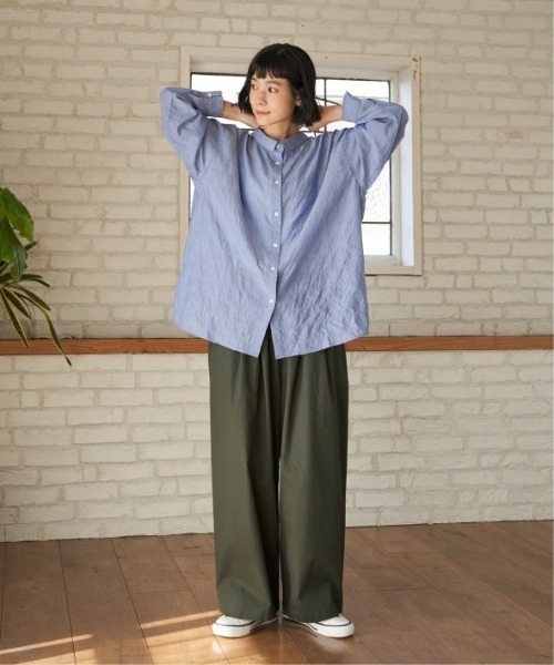 LBC(エルビーシー)の「コットンゆるシャーリング2WAYシャツ(シャツ/ブラウス・レディース・ライトブルー/セージグリーン/イエロー/ホワイト/ピンク・M)」の21枚目の写真