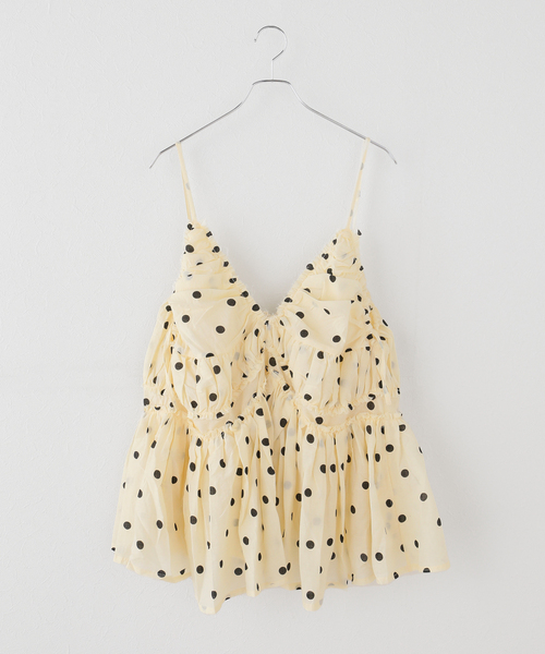 JOURNAL STANDARD relume(ジャーナルスタンダード レリューム)の「【crinkle crinkle crinkle】 frill gather volume camisole(シャツ/ブラウス・レディース・ブラック/ベージュ・FREE)」の2枚目の写真