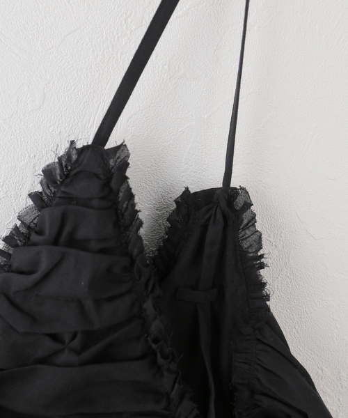 JOURNAL STANDARD relume(ジャーナルスタンダード レリューム)の「【crinkle crinkle crinkle】 frill gather volume camisole(シャツ/ブラウス・レディース・ブラック/ベージュ・FREE)」の11枚目の写真