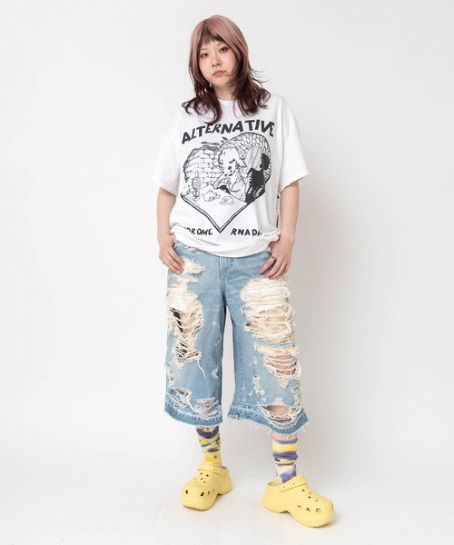 RNA（アールエヌエー）の「R4471 ダメージルーズクロップドパンツ（デニムパンツ・レディース・インディゴブルー・MEDIUM）」の2枚目の写真