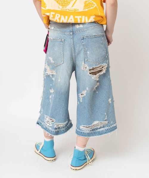 RNA（アールエヌエー）の「R4471 ダメージルーズクロップドパンツ（デニムパンツ・レディース・インディゴブルー・MEDIUM）」の15枚目の写真