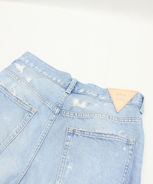 RNA（アールエヌエー）の「R4471 ダメージルーズクロップドパンツ（デニムパンツ・レディース・インディゴブルー・MEDIUM）」の12枚目の写真