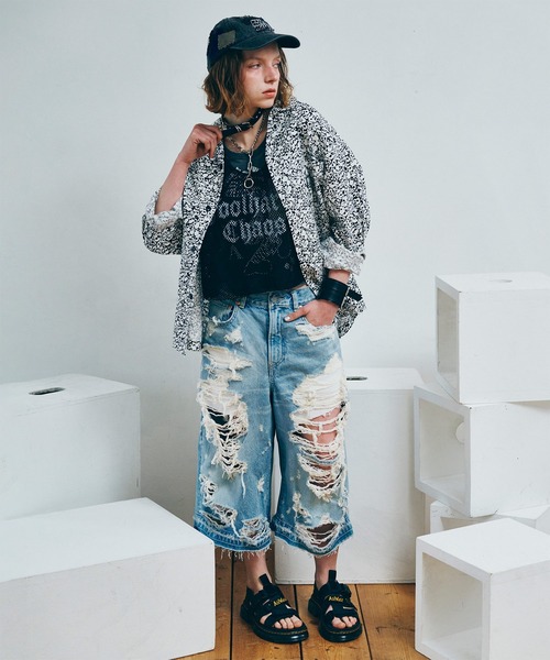RNA（アールエヌエー）の「R4471 ダメージルーズクロップドパンツ（デニムパンツ・レディース・インディゴブルー・MEDIUM）」の20枚目の写真