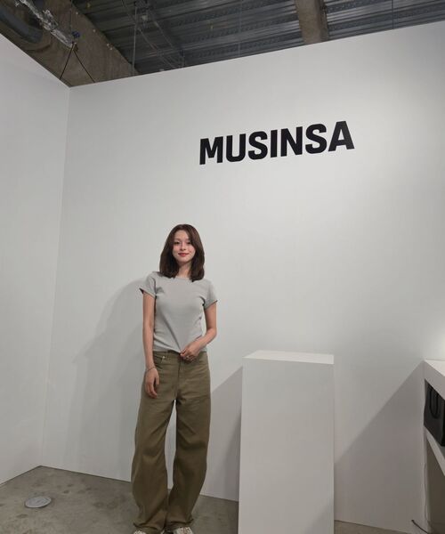 MUSINSA STANDARD WOMAN(ムシンサスタンダードウーマン)の「ウィメンズコットンカーブパンツ(5色)(その他パンツ・レディース・ベージュ/ブラック/クリーム/チャコールグレー/ブラウン・25/26/27/28/29/30/24)」の18枚目の写真