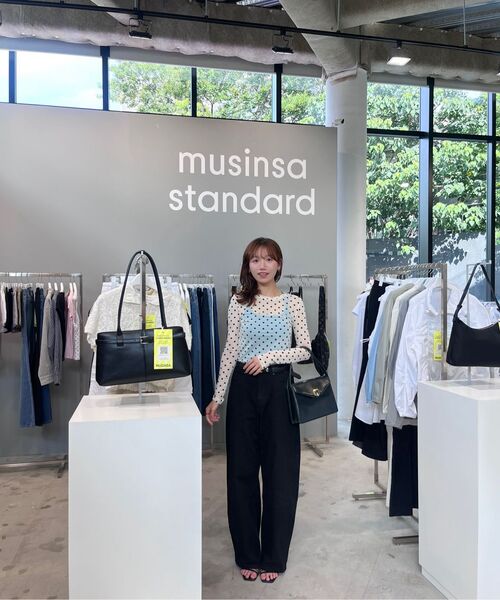 MUSINSA STANDARD WOMAN(ムシンサスタンダードウーマン)の「ウィメンズコットンカーブパンツ(5色)(その他パンツ・レディース・ベージュ/ブラック/クリーム/チャコールグレー/ブラウン・25/26/27/28/29/30/24)」の22枚目の写真