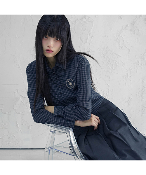 Vivacious(ビバシャス)の「ロールチェックシャツ NAVY(シャツ/ブラウス・レディース・ネイビー・SMALL/MEDIUM)」の1枚目の写真