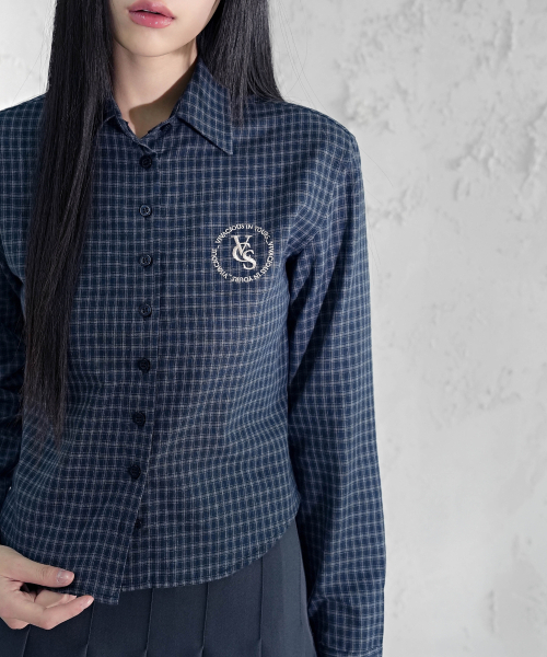 Vivacious(ビバシャス)の「ロールチェックシャツ NAVY(シャツ/ブラウス・レディース・ネイビー・SMALL/MEDIUM)」の3枚目の写真