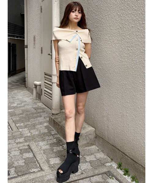 MURUA（ムルーア）の「レイヤードライクオフショルダーニット（ニット/セーター・レディース・グレー/アイボリー/レッド・FREE）」の13枚目の写真