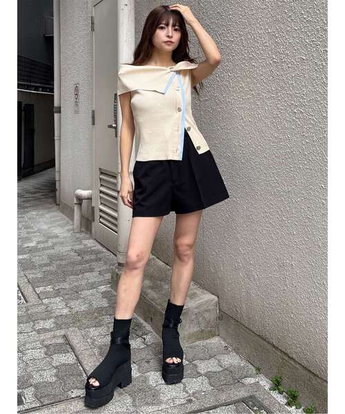 MURUA（ムルーア）の「レイヤードライクオフショルダーニット（ニット/セーター・レディース・グレー/アイボリー/レッド・FREE）」の14枚目の写真