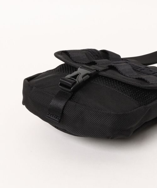 NAUGHTIAM（ノーティアム）の「【Carhartt WIP / カーハートダブリューアイピー】PRESCOTT SHOULDER POUCH（ショルダーバッグ・メンズ・ブラック・FREE）」の3枚目の写真