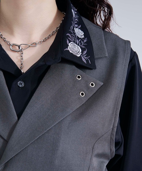 Ellno Loset(エルノロゼット)の「ハトメデザインダブルベルトジレ/SETUP対応(ベスト・メンズ・ブラック/グレー・MEDIUM/SMALL/LARGE)」の4枚目の写真