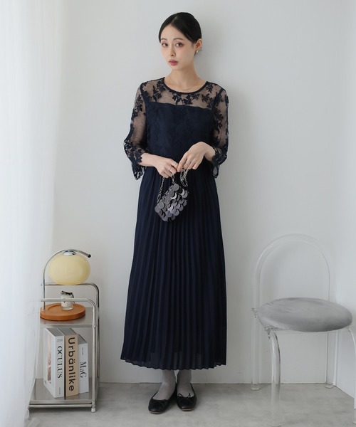 Doula Doula（ドゥーラドゥーラ）の「レース切り替えロングプリーツワンピース ドレス（ワンピース・レディース・ライトグレー/ダークグレー/モカ/パープル/ネイビー・M/L）」の9枚目の写真