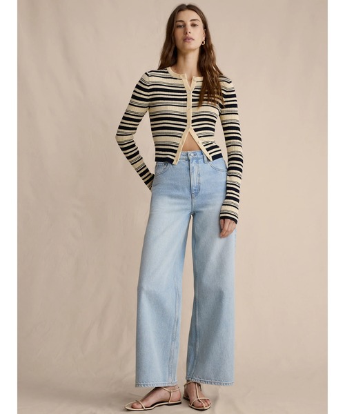Banana Republic(バナナリパブリック)の「アイコン クラシック ワイドレッグ クロップ ジーンズ(デニムパンツ・レディース・ライトインディゴブルー・28/27/26/25/24)」の3枚目の写真