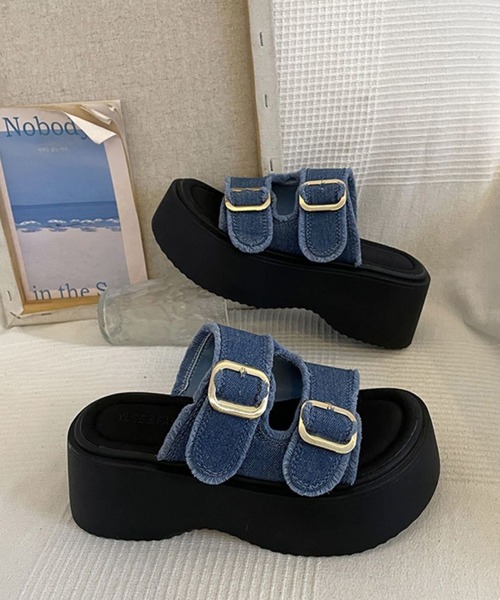 Songe（ソンジュ）の「ダブルバックル厚底デニムサンダル（サンダル・レディース・ブルー/ブラック・M/LL/L）」の11枚目の写真