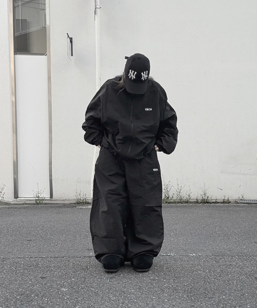 YACA(ヤーカ)の「Nylon Logo Track Jacket/ナイロンロゴトラックジャケット【unisex item】(ナイロンジャケット・レディース・ブラック/グレー/ブラウン・FREE)」の12枚目の写真