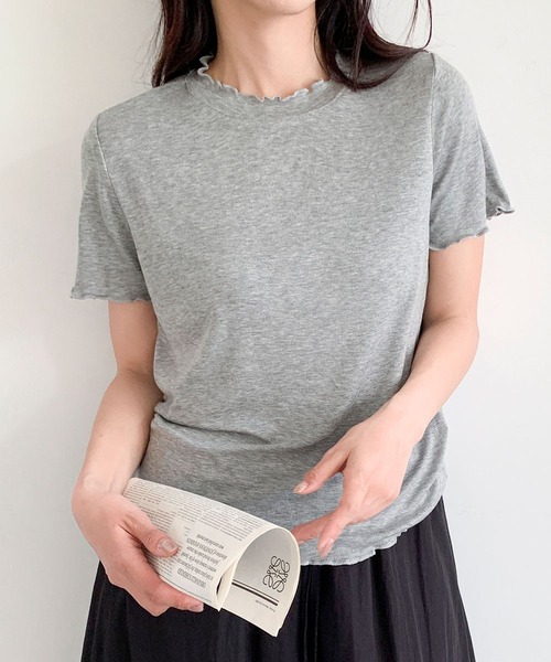 LOWO(ロワ)の「【シルクタッチ / 伸縮性】吸湿性に優れたリヨセル素材。フリルハイネックプルオーバー(Tシャツ/カットソー・レディース・グレー/ブラック/カーキ/オフホワイト・FREE)」の12枚目の写真