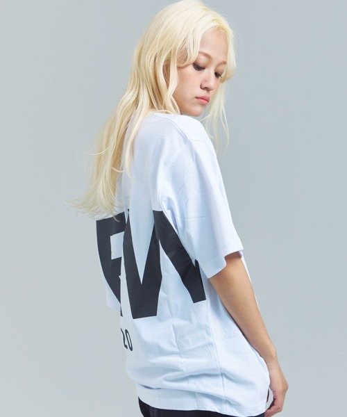 NEW ERA(ニューエラ)の「NEWERA-SS OS CT TEE ZOOM UP LOGO 261(Tシャツ/カットソー・メンズ・ホワイト/ブラック・M/L)」の18枚目の写真