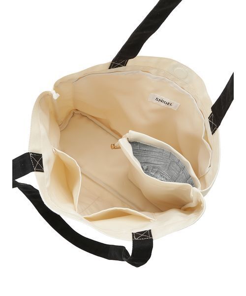 SNIDEL(スナイデル)の「【WEB限定】ビジューロゴトートバッグ/保冷機能付き(トートバッグ・レディース・マルチ/ネイビー/ピンク・F)」の19枚目の写真