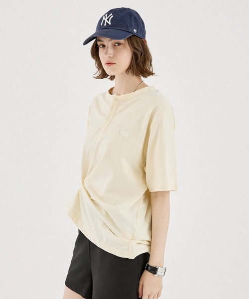 ONCILY（オンシェリー）の「HEART BUTTON SLUB HENLEY TEE / ハートボタン スラブヘンリーネックTEE（Tシャツ/カットソー・メンズ・アイボリー/オフホワイト/ネイビー/ブラック/ボルドー/ブルー・MEDIUM/LARGE/SMALL）」の9枚目の写真