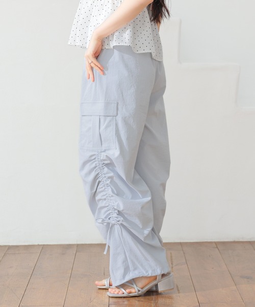 Honeys(ハニーズ)の「脇ドロストカーゴパンツ(カーゴパンツ・レディース・サックスブルー系1/ホワイト/ライトピンク/ブラック・L/M/S/SS)」の20枚目の写真
