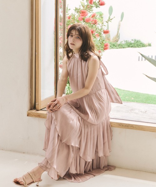 Olu.(オルドット)の「ボウタイリボンティアードワンピース(ワンピース・レディース・ピンク/ブルー/ベージュ・1/0)」の10枚目の写真
