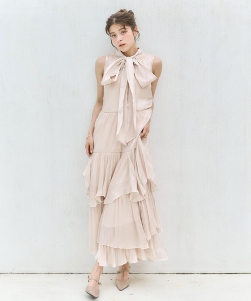 Olu.(オルドット)の「ボウタイリボンティアードワンピース(ワンピース・レディース・ピンク/ブルー/ベージュ・1/0)」の4枚目の写真