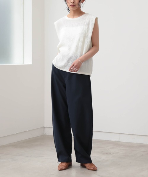 for/c（フォーシー）の「シャーリングノースリーブトップス【サスティナブル】（シャツ/ブラウス・レディース・ブラウン/オフホワイト/ブラック・L/M）」の11枚目の写真