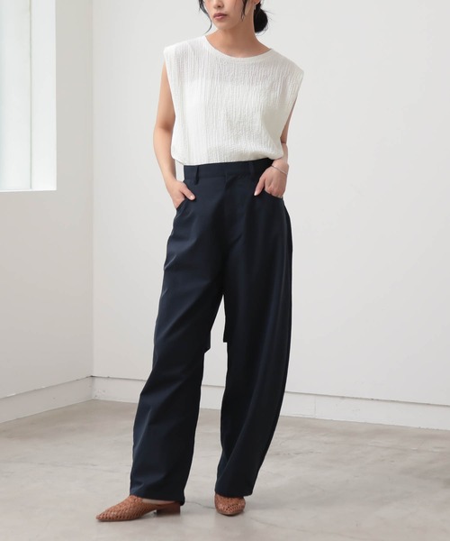 for/c（フォーシー）の「シャーリングノースリーブトップス【サスティナブル】（シャツ/ブラウス・レディース・ブラウン/オフホワイト/ブラック・L/M）」の13枚目の写真