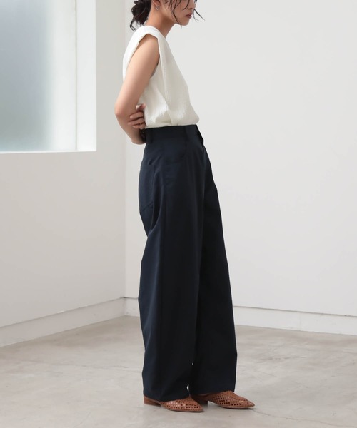 for/c（フォーシー）の「シャーリングノースリーブトップス【サスティナブル】（シャツ/ブラウス・レディース・ブラウン/オフホワイト/ブラック・L/M）」の15枚目の写真
