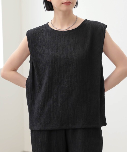 for/c（フォーシー）の「シャーリングノースリーブトップス【サスティナブル】（シャツ/ブラウス・レディース・ブラウン/オフホワイト/ブラック・L/M）」の17枚目の写真