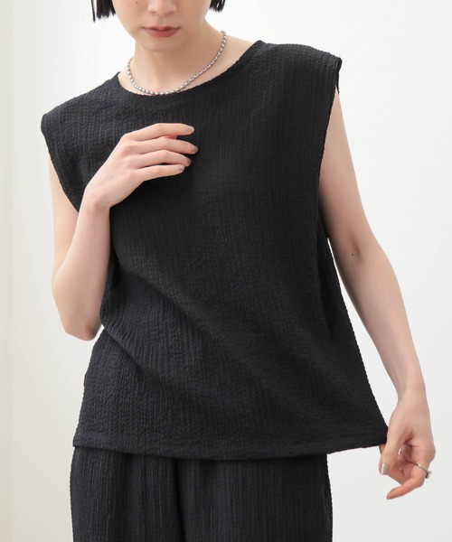 for/c（フォーシー）の「シャーリングノースリーブトップス【サスティナブル】（シャツ/ブラウス・レディース・ブラウン/オフホワイト/ブラック・L/M）」の19枚目の写真