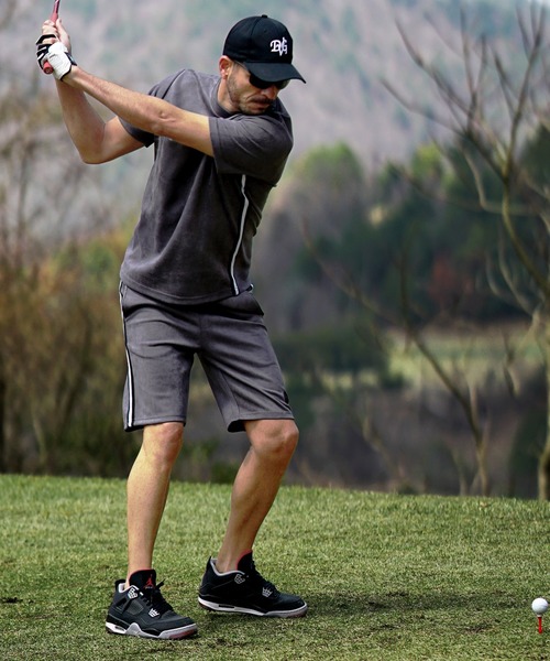 DIVINER GOLF(ディバイナー ゴルフ)の「【DIVINER GOLF】フェイクスウェード半袖モックネックTシャツ メンズ ゴルフウェア 春服 夏服(ゴルフグッズ・メンズ・ライトグレー/オフホワイト/チャコールグレー・XXL/M/L/XL)」の15枚目の写真