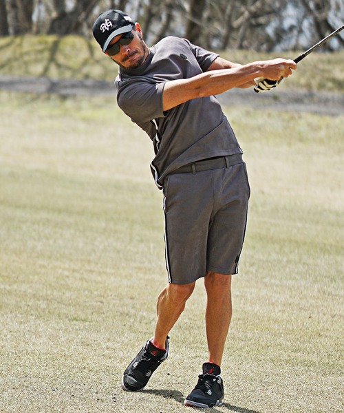DIVINER GOLF(ディバイナー ゴルフ)の「【DIVINER GOLF】フェイクスウェード半袖モックネックTシャツ メンズ ゴルフウェア 春服 夏服(ゴルフグッズ・メンズ・ライトグレー/オフホワイト/チャコールグレー・XXL/M/L/XL)」の13枚目の写真