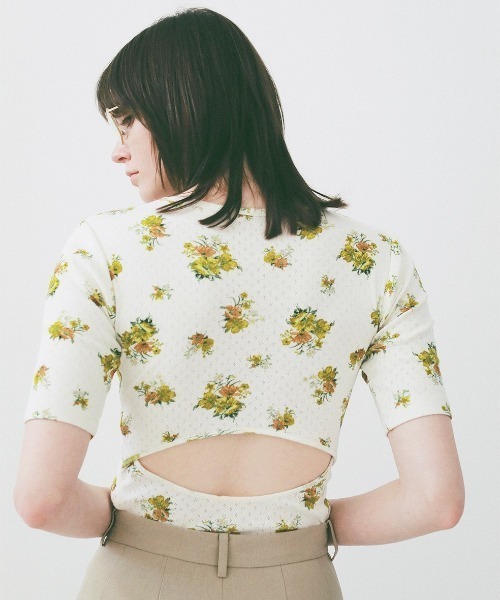 CLANE（クラネ）の「CLANE/クラネ/BACK OPEN FLOWER TOPS（Tシャツ/カットソー・レディース・イエロー/レッド・1）」の7枚目の写真