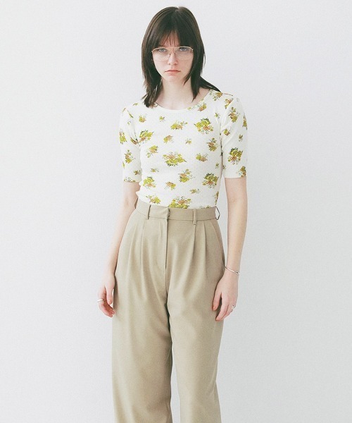 CLANE（クラネ）の「CLANE/クラネ/BACK OPEN FLOWER TOPS（Tシャツ/カットソー・レディース・イエロー/レッド・1）」の8枚目の写真