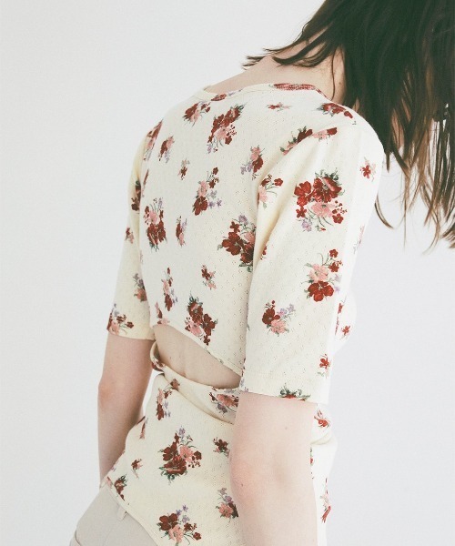 CLANE（クラネ）の「CLANE/クラネ/BACK OPEN FLOWER TOPS（Tシャツ/カットソー・レディース・イエロー/レッド・1）」の15枚目の写真