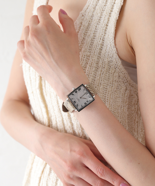 VAGUE WATCH CO.(ヴォーグウォッチカンパニー)の「VAGUE WATCH CO. Carre 28mm heavy wavy SS(アナログ腕時計・レディース・シルバー・FREE)」の2枚目の写真