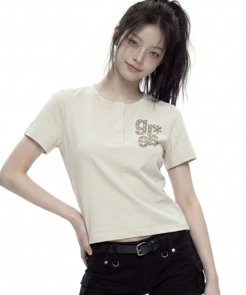 GRAVER（グレーバー）の「[ユニセックス]スモール GRAE-S CAMO ヘンリーネック半袖Tシャツ_2カラー（Tシャツ/カットソー・レディース・チャコールグレー/Beige・MEDIUM/LARGE）」の3枚目の写真