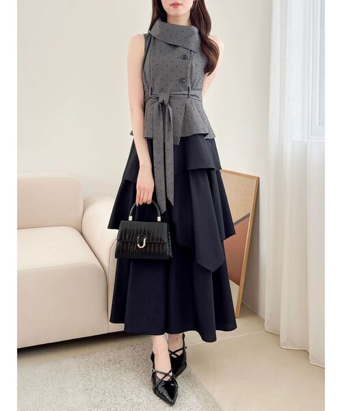 dazzlin(ダズリン)の「イレヘムティアードトレンチワンピース(ワンピース・レディース・ブラック/ベージュ・MEDIUM/SMALL)」の1枚目の写真