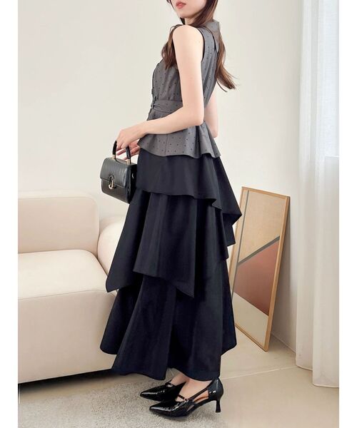 dazzlin(ダズリン)の「イレヘムティアードトレンチワンピース(ワンピース・レディース・ブラック/ベージュ・MEDIUM/SMALL)」の12枚目の写真