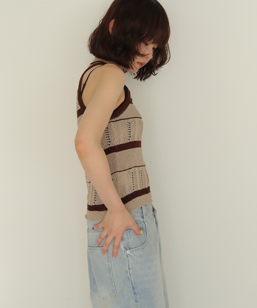 cheriella(シェリエラ)の「【cheriella】透かしボーダーアメスリニット SHEER BORDER AMERICAN SLEEVE KNIT(キャミソール・レディース・ベージュ/グレー・FREE)」の20枚目の写真