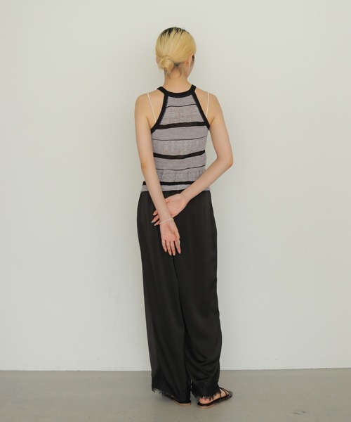 cheriella(シェリエラ)の「【cheriella】透かしボーダーアメスリニット SHEER BORDER AMERICAN SLEEVE KNIT(キャミソール・レディース・ベージュ/グレー・FREE)」の4枚目の写真