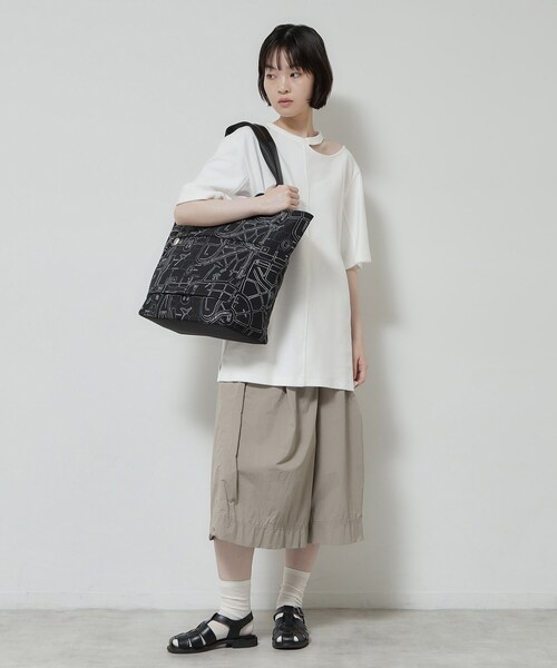 HIROKO HAYASHI(ヒロコハヤシ)の「COMODA(コモダ)ボストンバッグ(ボストンバッグ・レディース・ブラック系/ベージュ系4・00)」の4枚目の写真