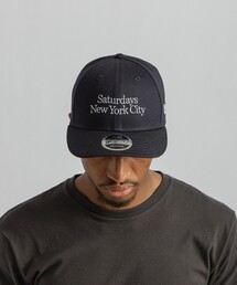 Saturdays NYC（サタデーズ ニューヨークシティ ）の「New Era(R)x Saturdays NYC "Miller" Logo Cap（キャップ）」