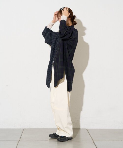 etsinta(エシンタ)の「【etsinta】リメイクオーバーシャツ(シャツ/ブラウス・レディース・ダークブルー/ブラウン/ネイビー・ONE SIZE)」の21枚目の写真