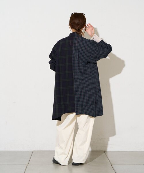 etsinta(エシンタ)の「【etsinta】リメイクオーバーシャツ(シャツ/ブラウス・レディース・ダークブルー/ブラウン/ネイビー・ONE SIZE)」の22枚目の写真