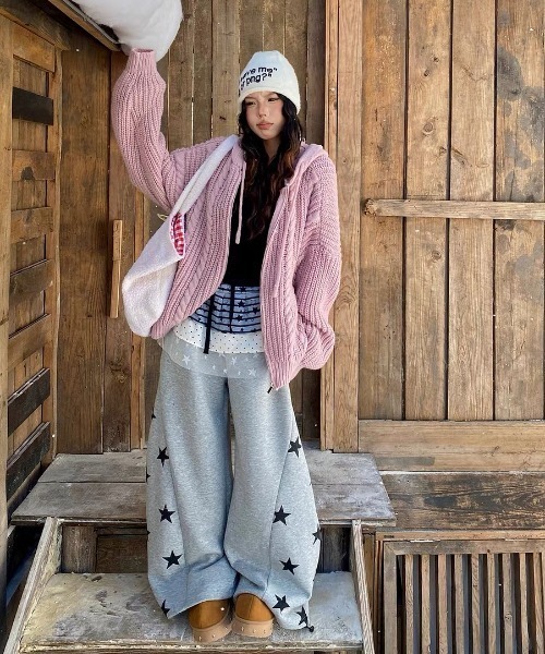 AsRiRe（アスリレイ）の「26aw スター柄切替ビッグポケットワイドスウェットパンツ（スウェットパンツ・レディース・ブラック/イエロー/グレー・M）」の17枚目の写真