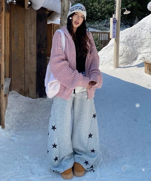 AsRiRe（アスリレイ）の「26aw スター柄切替ビッグポケットワイドスウェットパンツ（スウェットパンツ・レディース・ブラック/イエロー/グレー・M）」の20枚目の写真